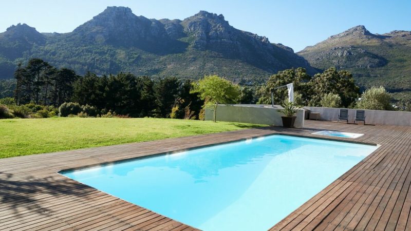 5 choses à savoir avant d’installer sa piscine à Nîmes