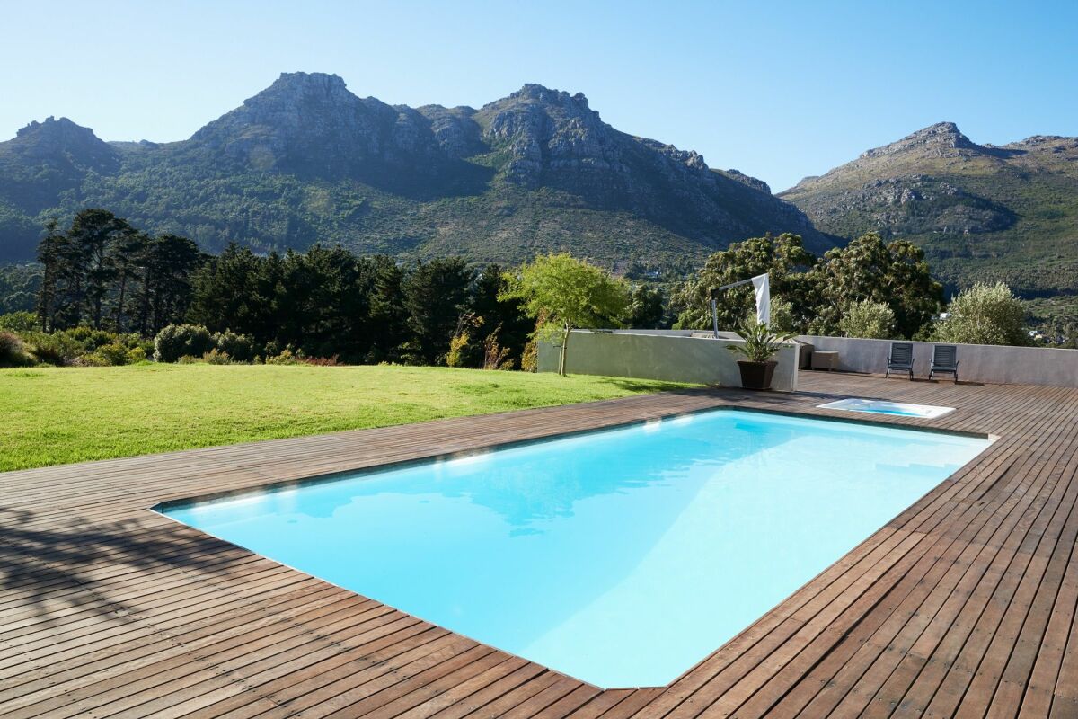 5 choses à savoir avant d’installer sa piscine à Nîmes