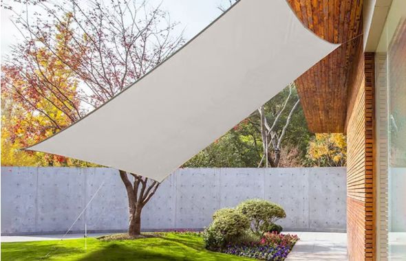 Aménagez votre extérieur avec style grâce aux voiles d&rsquo;ombrage