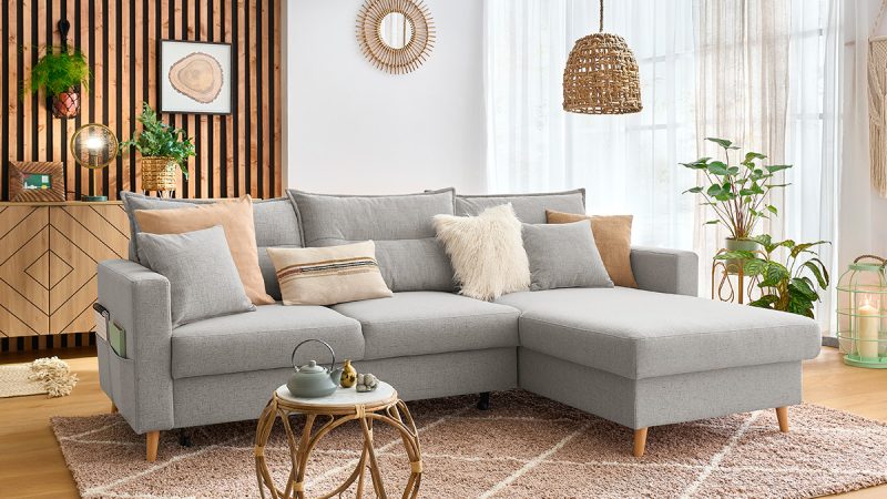 Bois clair et lignes épurées : les secrets d’un intérieur lumineux